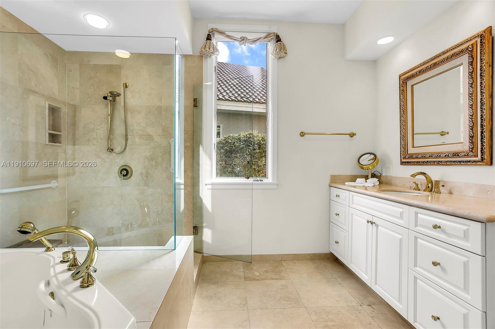 JUPITER HILLS - PRESTWICK - Residential