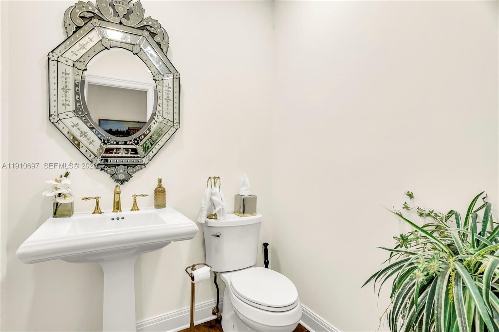 JUPITER HILLS - PRESTWICK - Residential