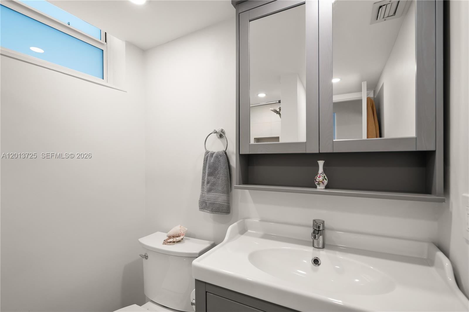 POINT EAST SEC II CONDO - Residential