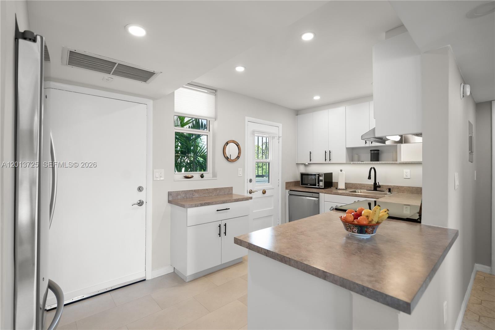 POINT EAST SEC II CONDO - Residential