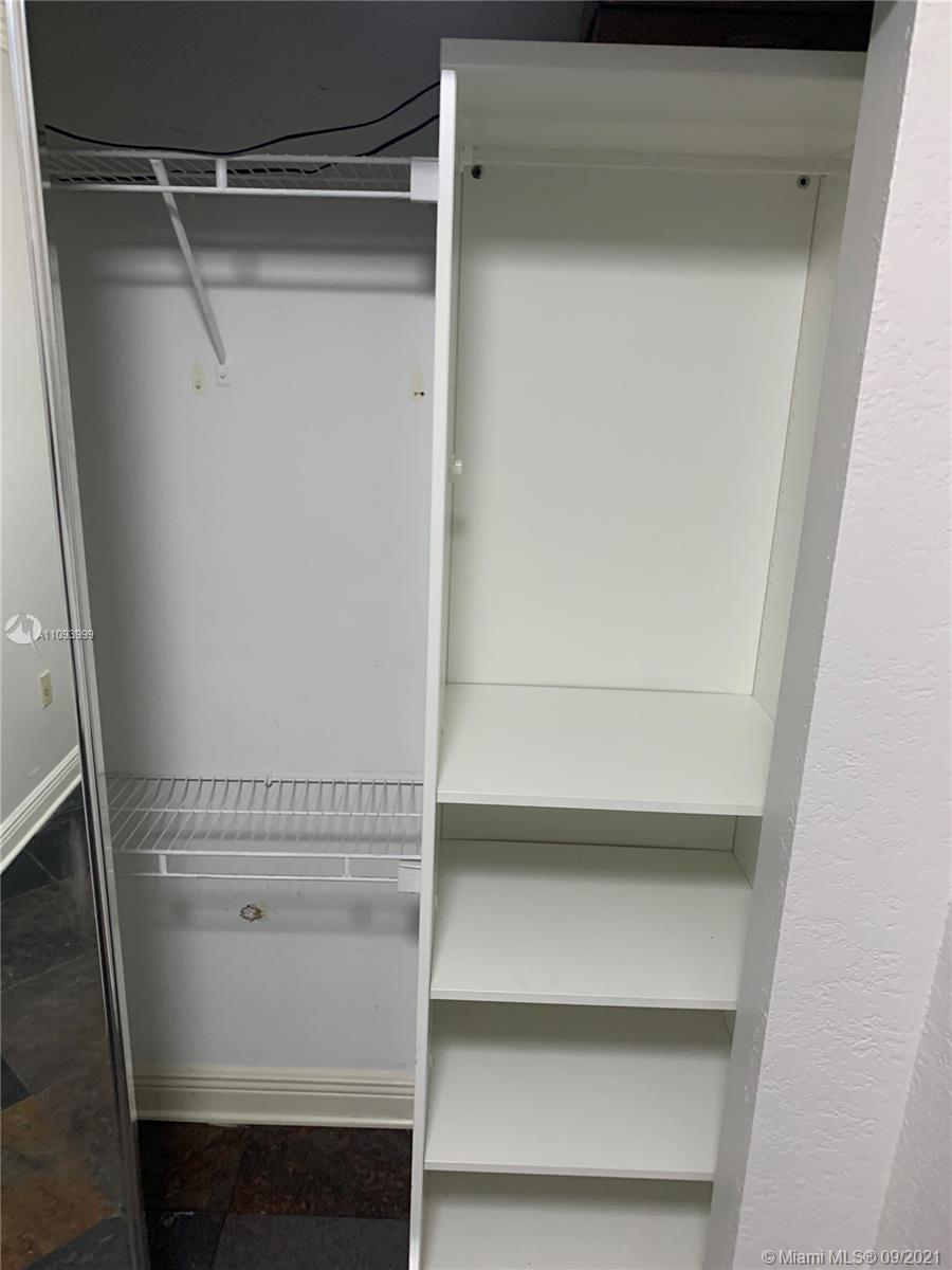 VISTA DEL LAGO CONDO II - Residential Lease