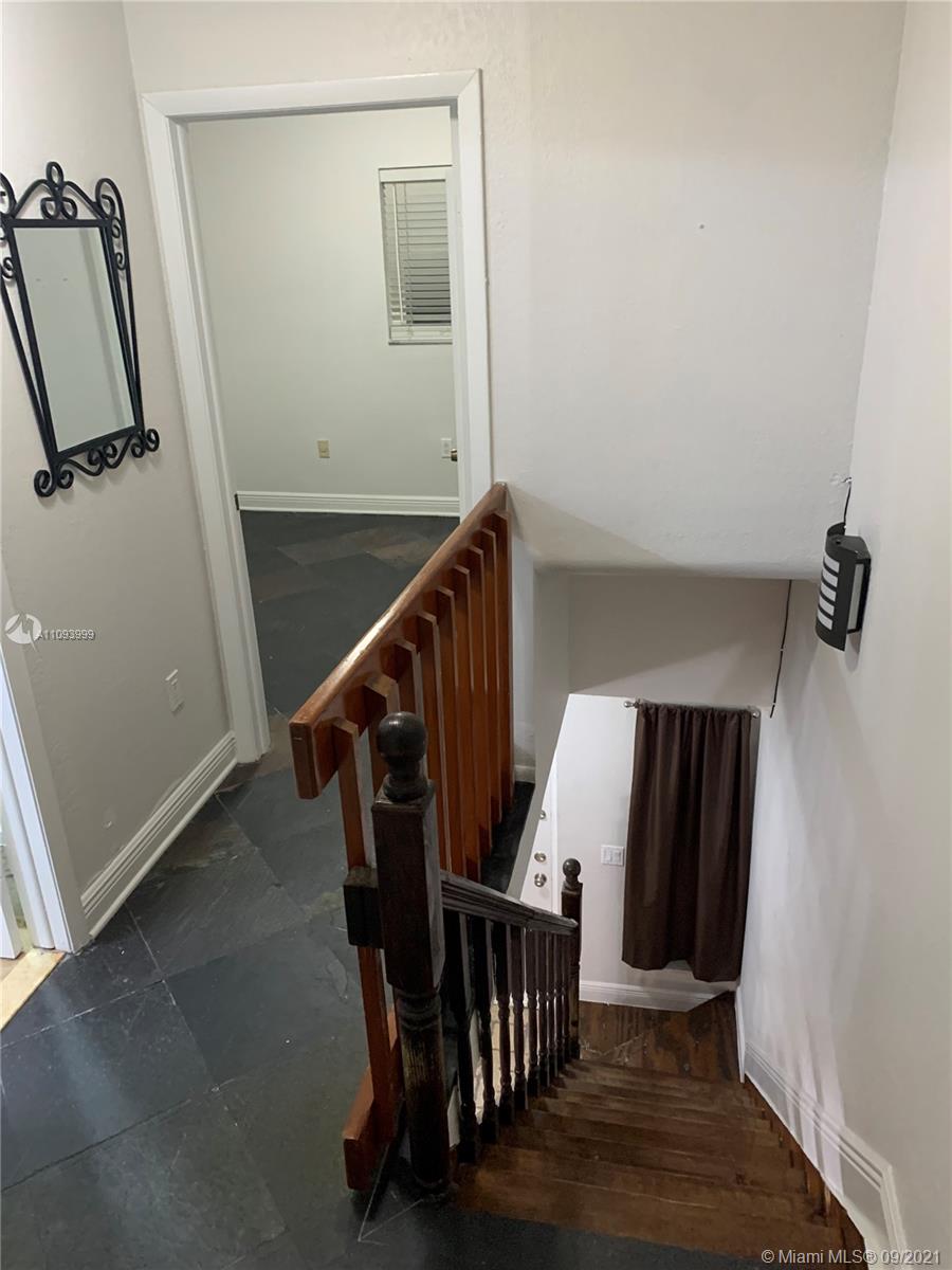 VISTA DEL LAGO CONDO II - Residential Lease