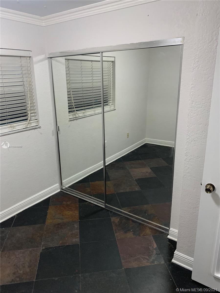 VISTA DEL LAGO CONDO II - Residential Lease