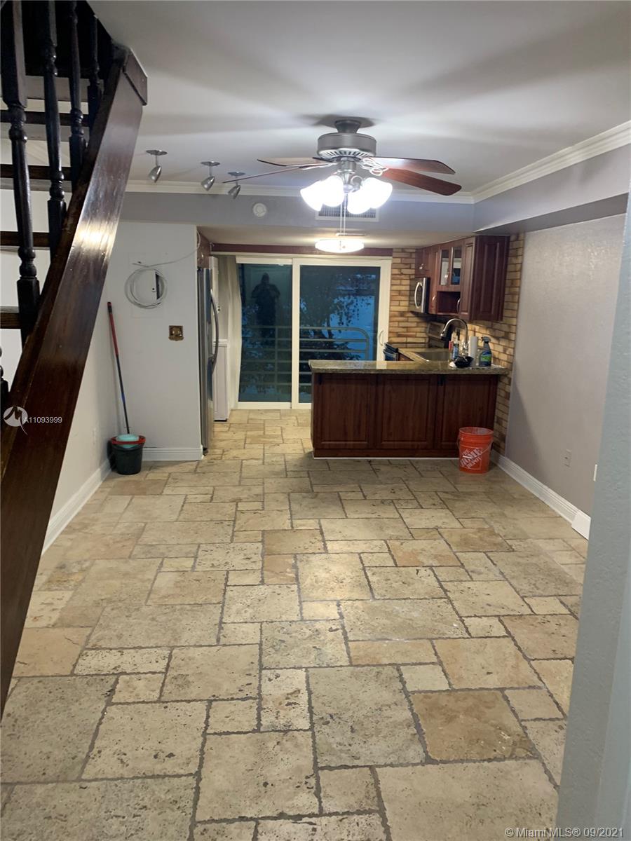 VISTA DEL LAGO CONDO II - Residential Lease