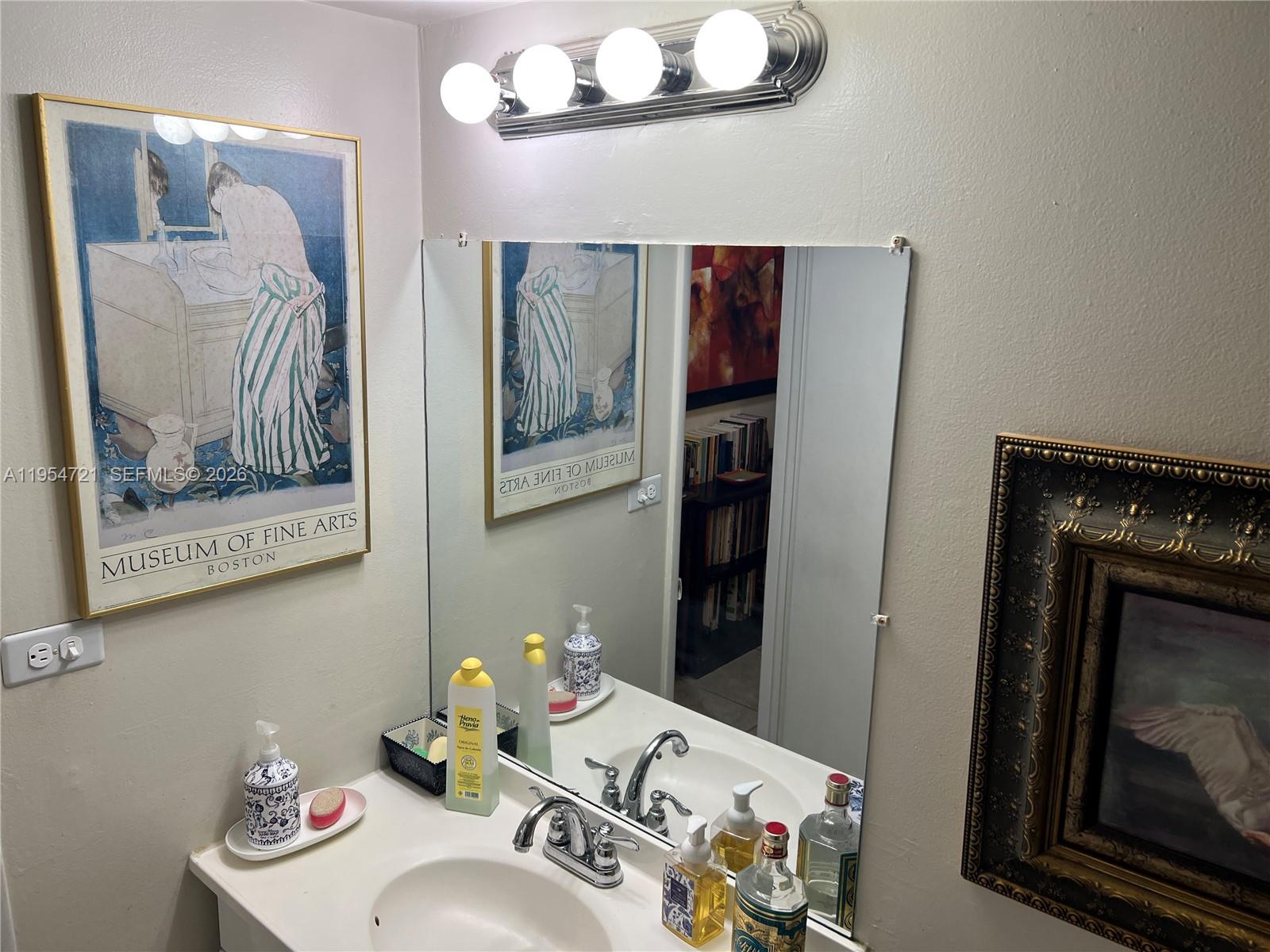 SOVEREIGNS CONDO - Residential