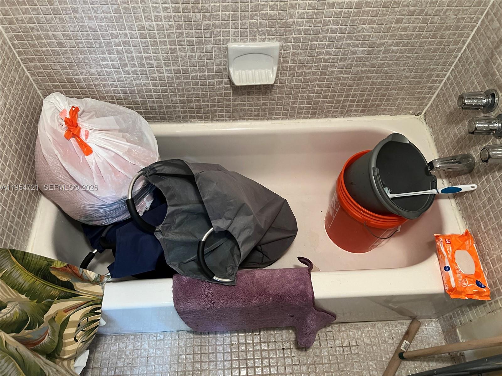 SOVEREIGNS CONDO - Residential