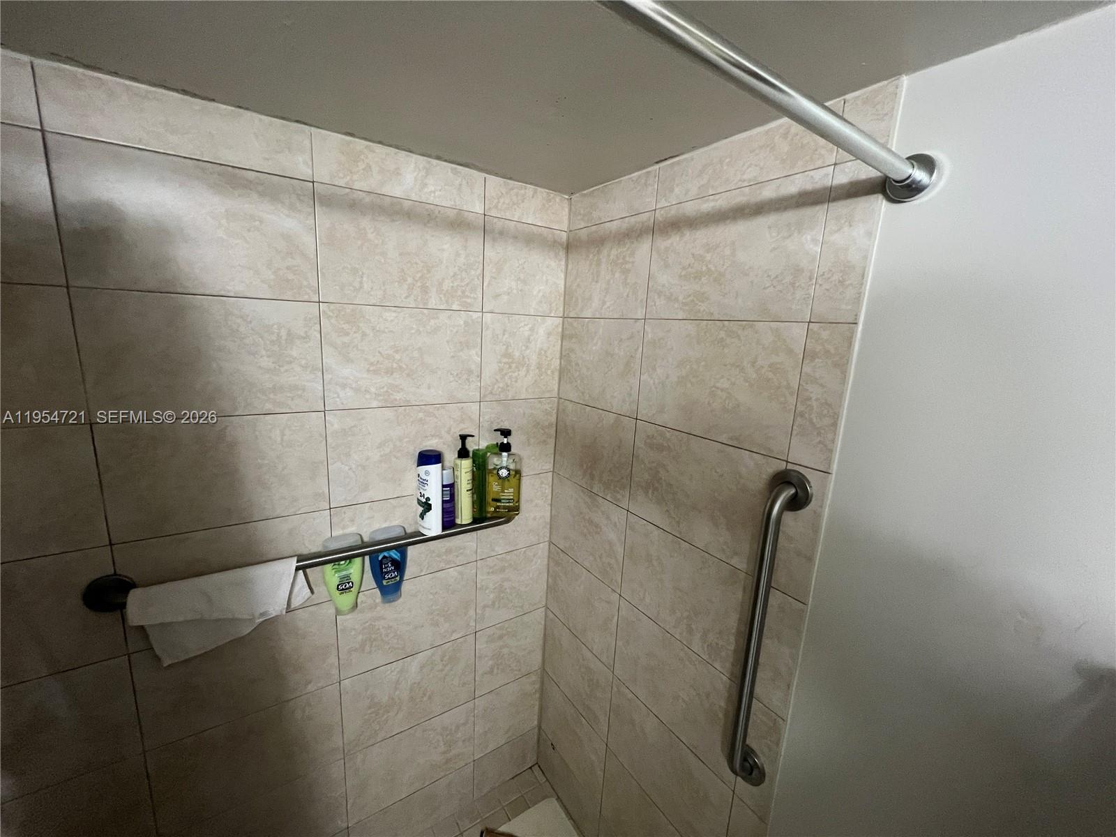 SOVEREIGNS CONDO - Residential