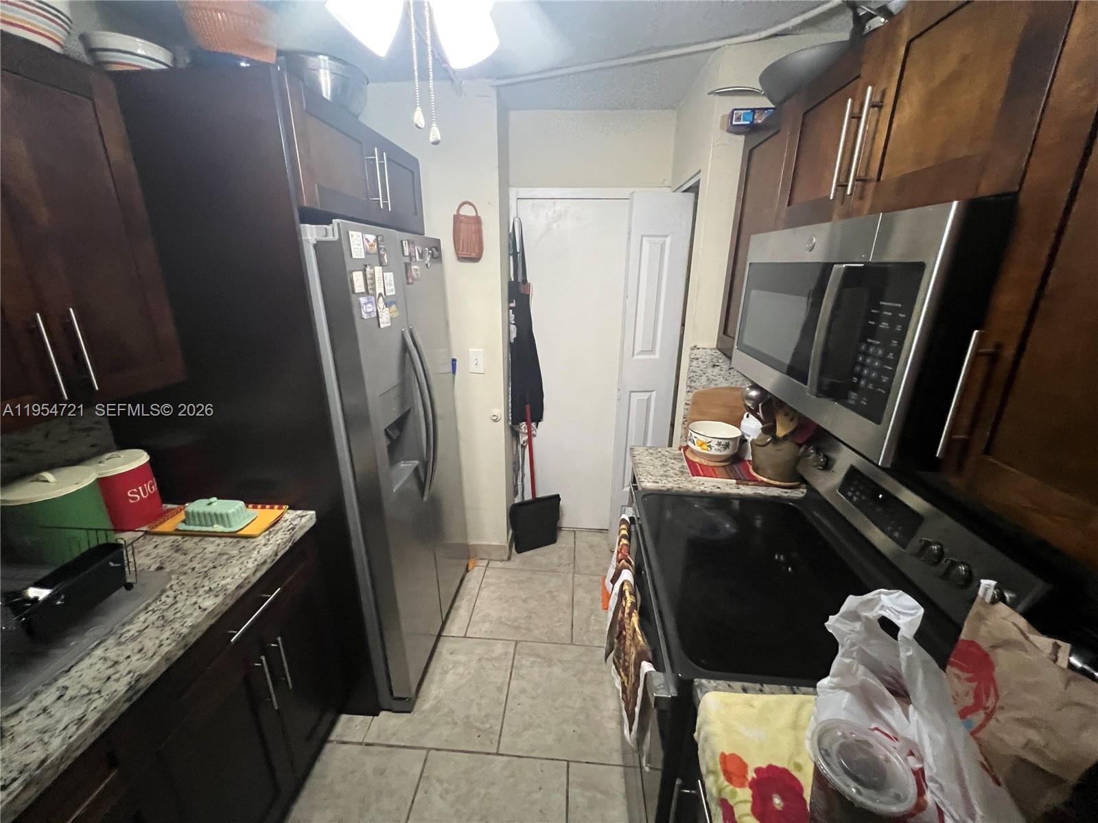 SOVEREIGNS CONDO - Residential