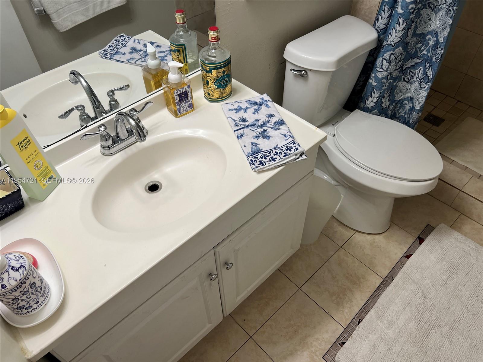 SOVEREIGNS CONDO - Residential