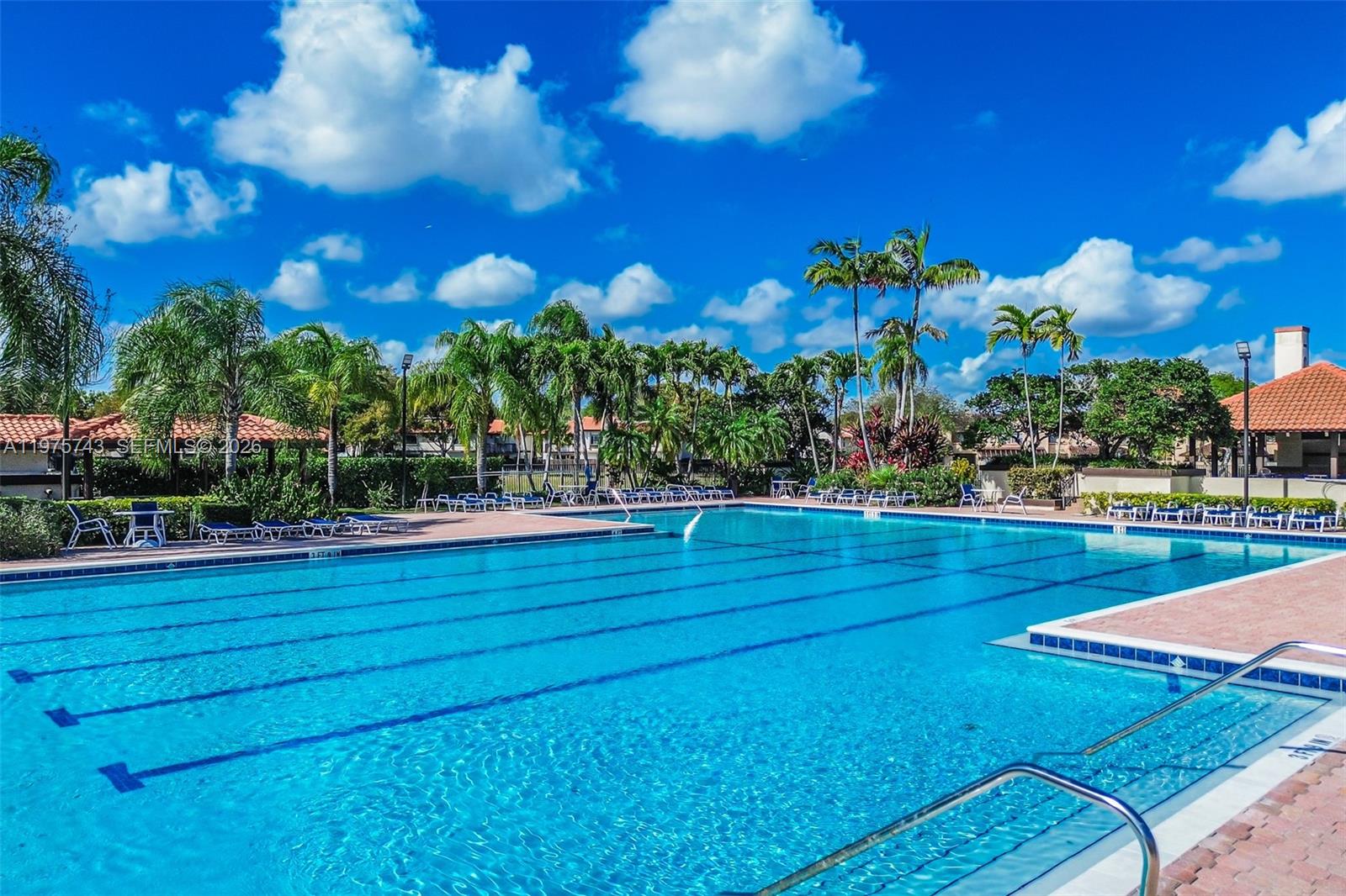 CROSSINGS PATIO HOMES SEC - Residential