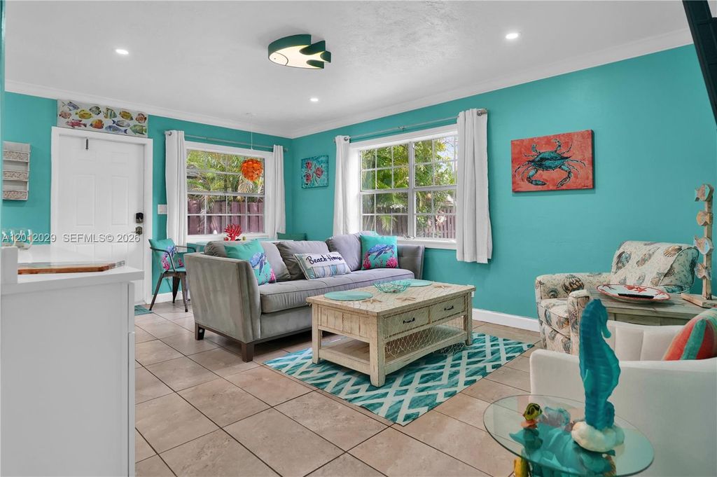 Photo of 619 SW 13th Ave #1, Fort Lauderdale, FL 33312 (MLS # A12012029)