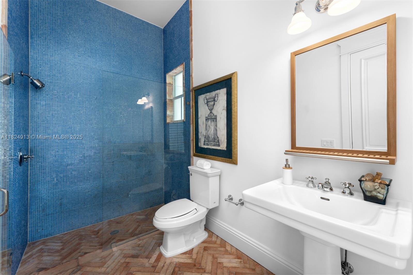 STONEGATE - Residential