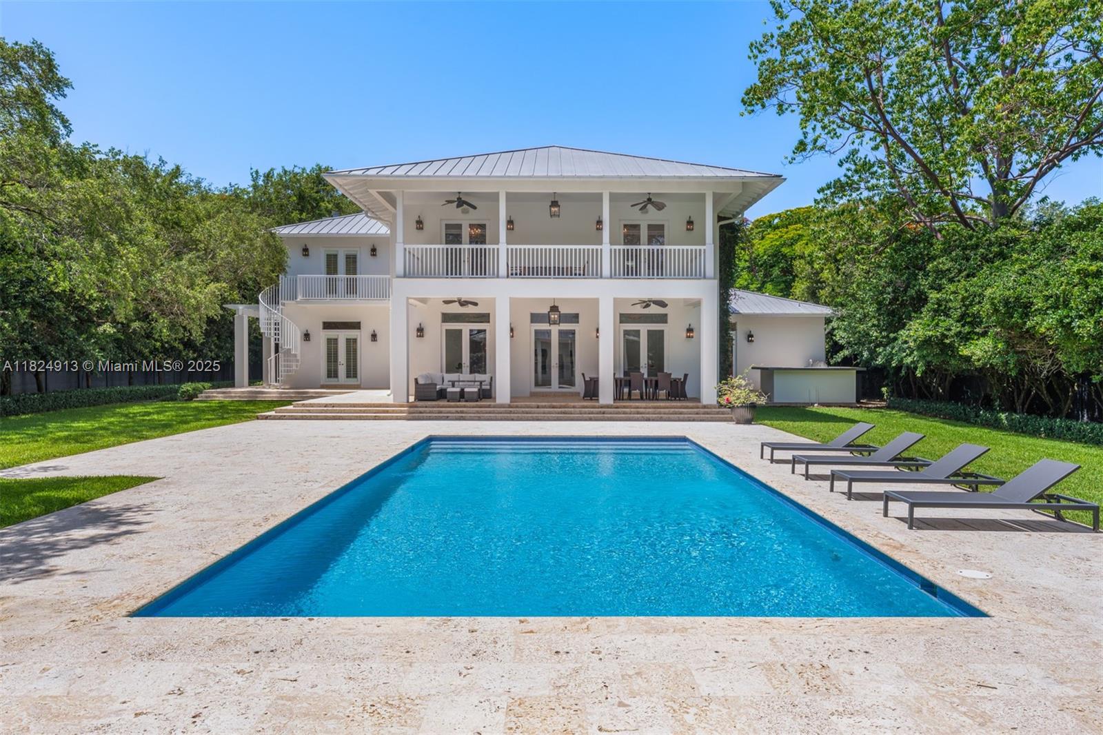 STONEGATE - Residential