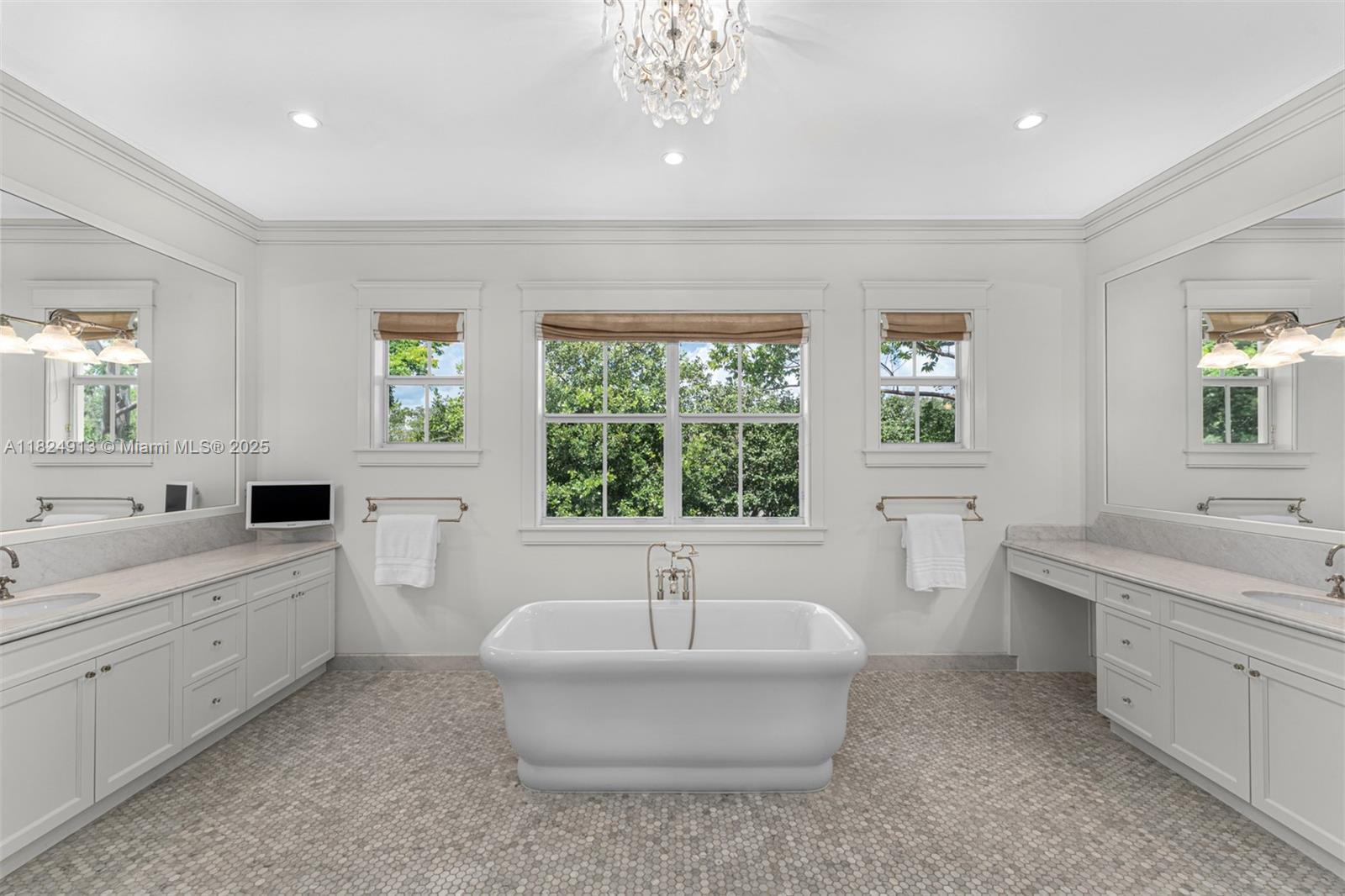 STONEGATE - Residential