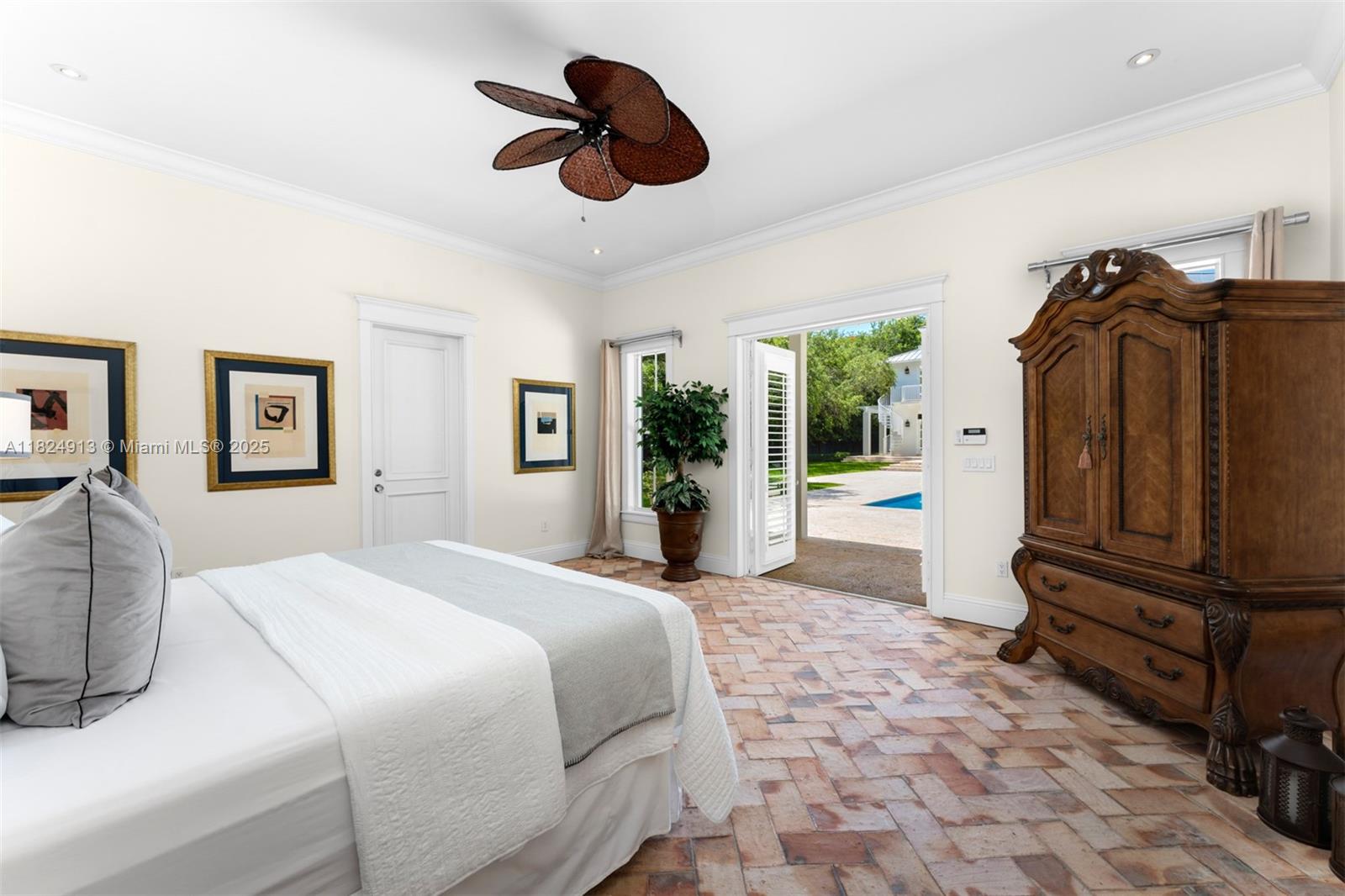 STONEGATE - Residential