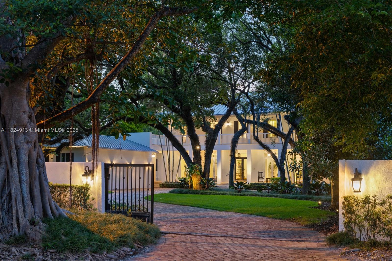 STONEGATE - Residential