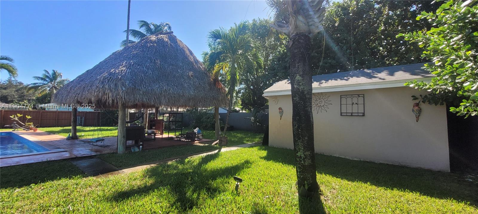 PEMBROKE RANCHES - Residential