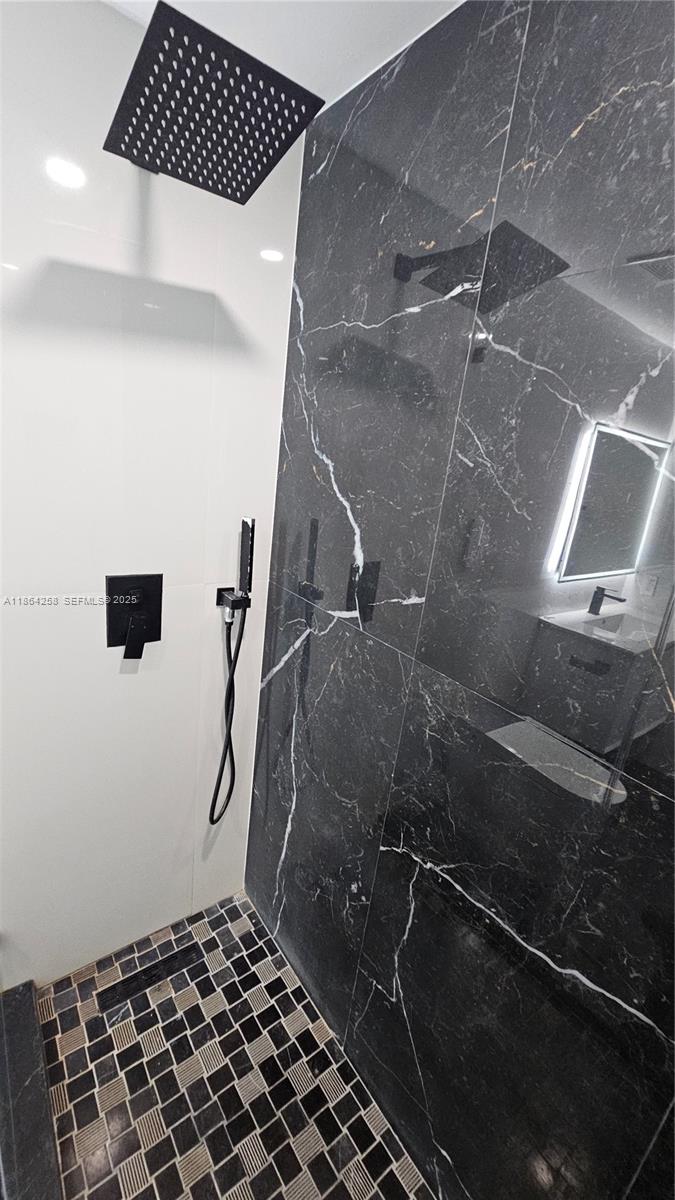 TERRAZAS RIVERPARK VILLAG - Residential