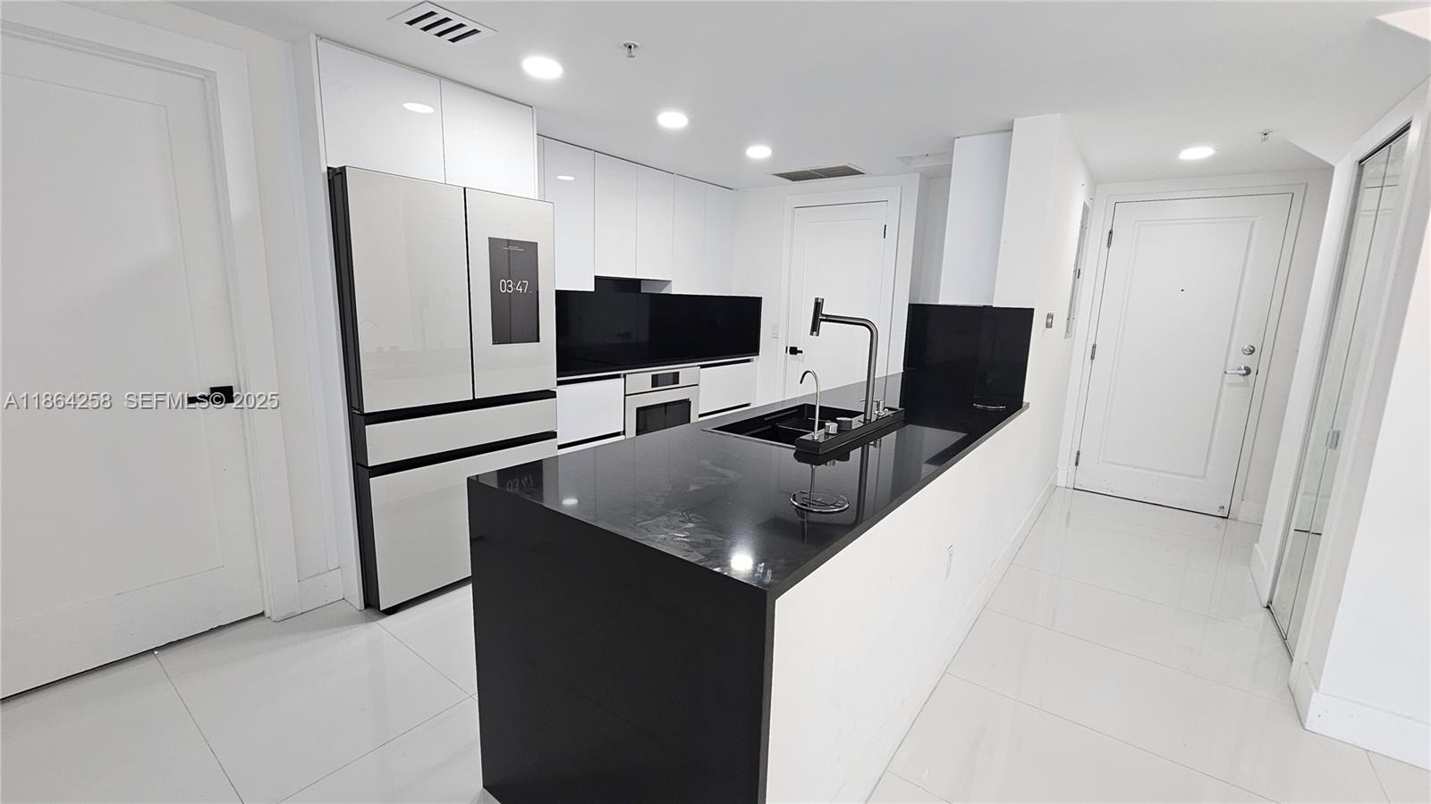 TERRAZAS RIVERPARK VILLAG - Residential