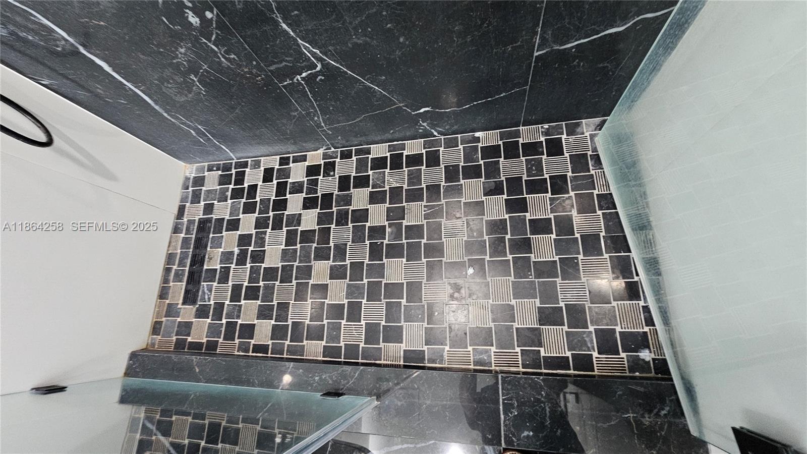 TERRAZAS RIVERPARK VILLAG - Residential