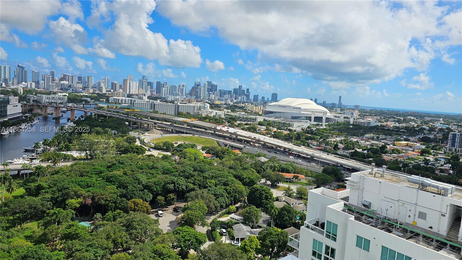 TERRAZAS RIVERPARK VILLAG - Residential