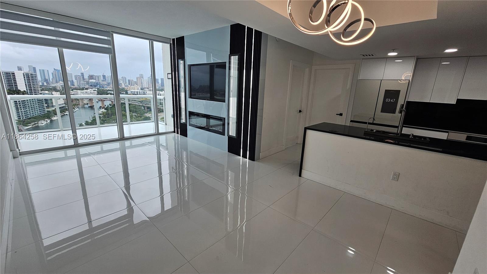 TERRAZAS RIVERPARK VILLAG - Residential