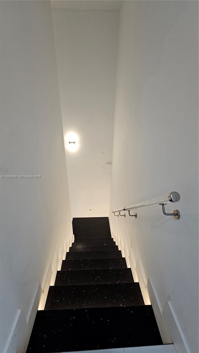 TERRAZAS RIVERPARK VILLAG - Residential