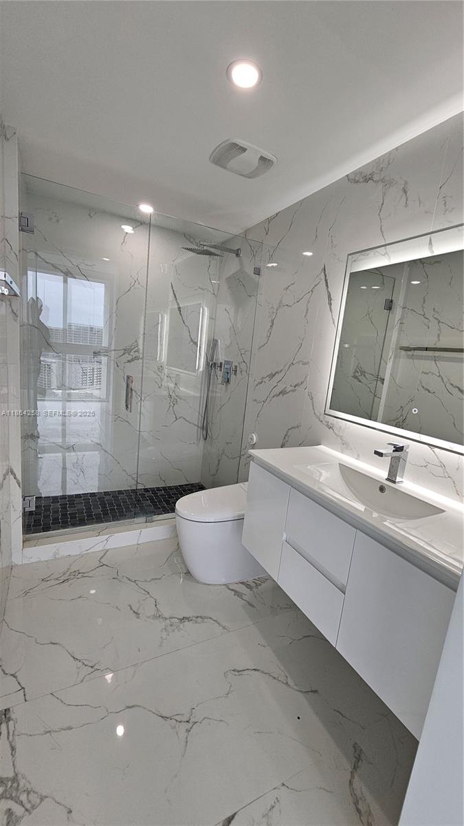 TERRAZAS RIVERPARK VILLAG - Residential