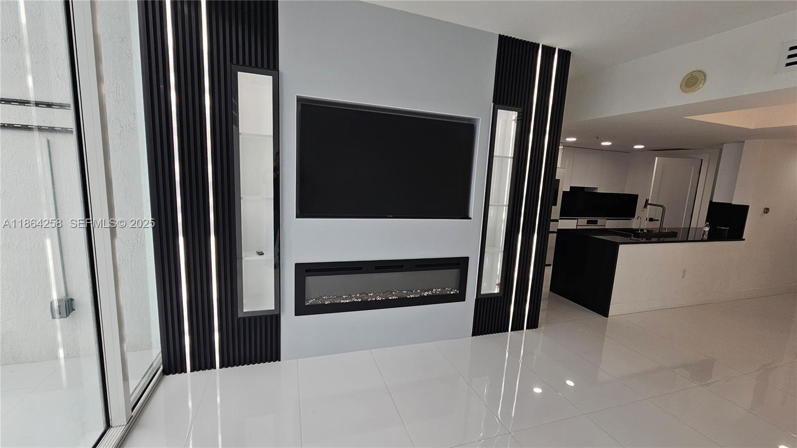 TERRAZAS RIVERPARK VILLAG - Residential