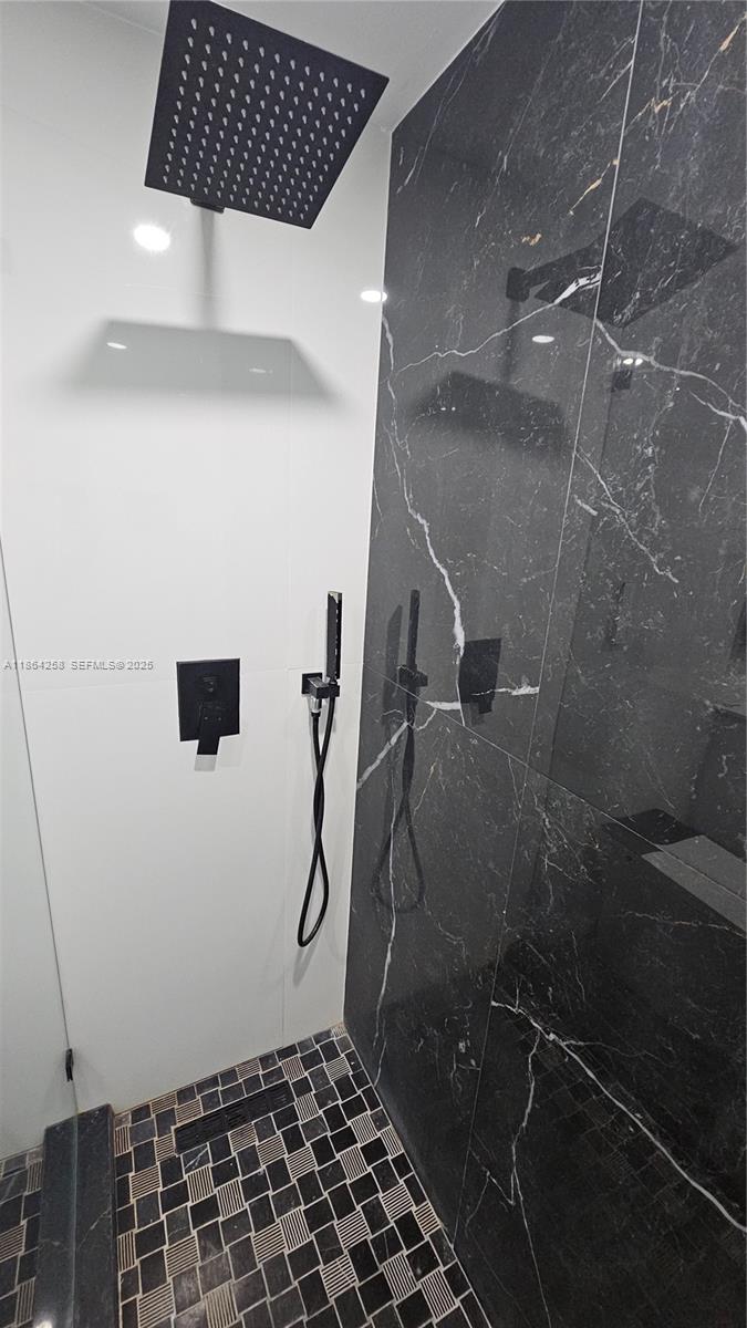 TERRAZAS RIVERPARK VILLAG - Residential