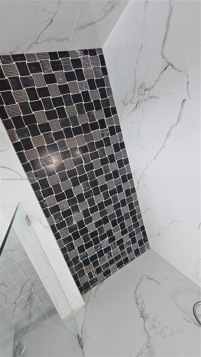 TERRAZAS RIVERPARK VILLAG - Residential