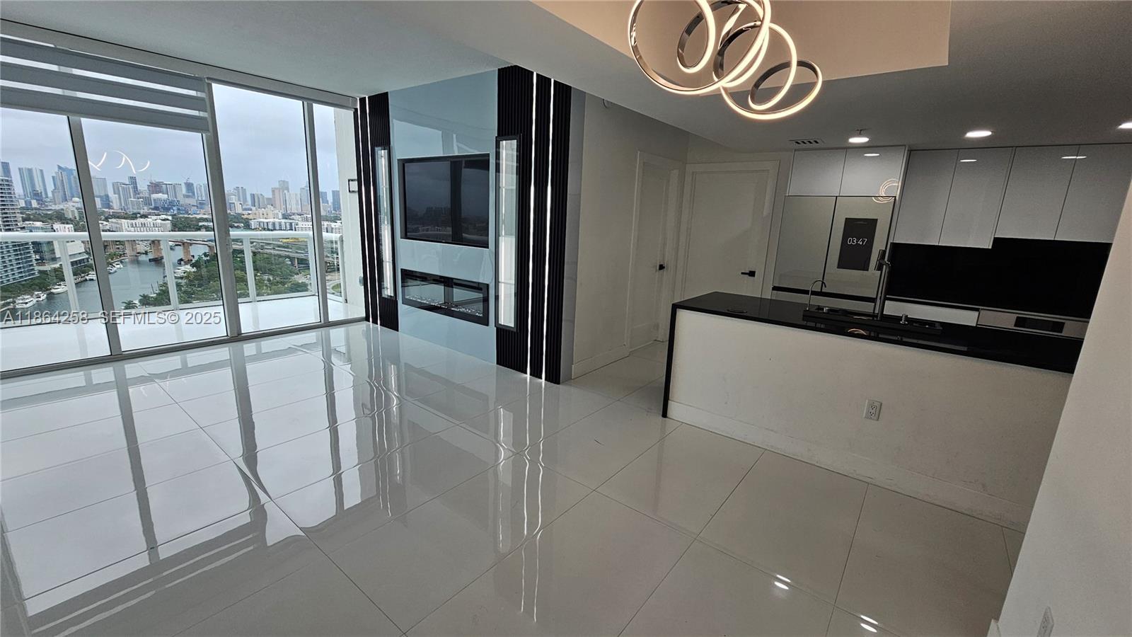 TERRAZAS RIVERPARK VILLAG - Residential