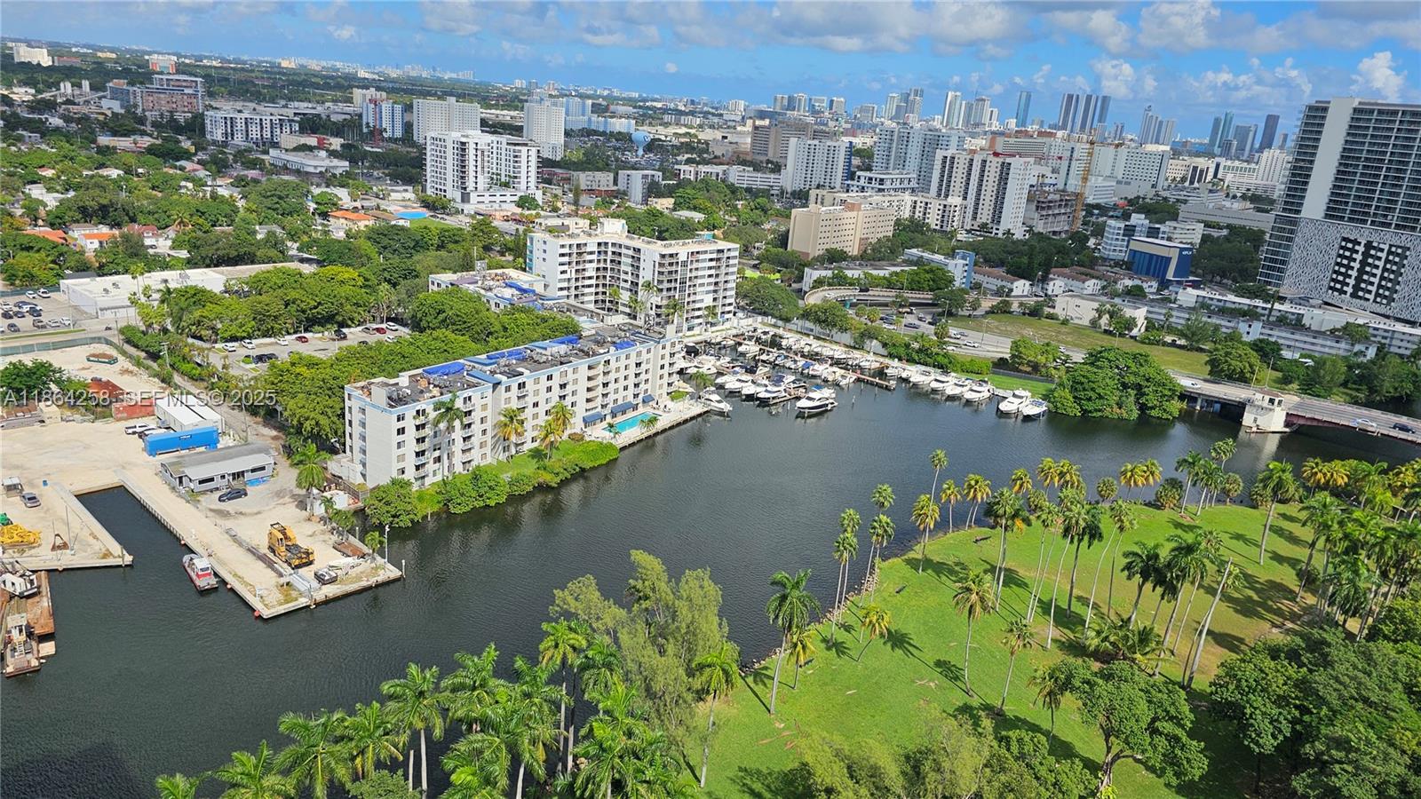 TERRAZAS RIVERPARK VILLAG - Residential