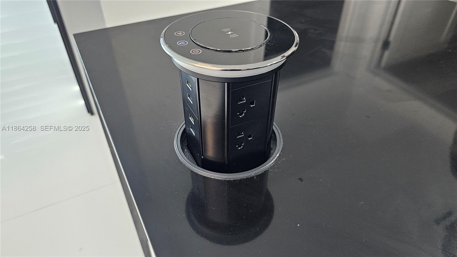 TERRAZAS RIVERPARK VILLAG - Residential