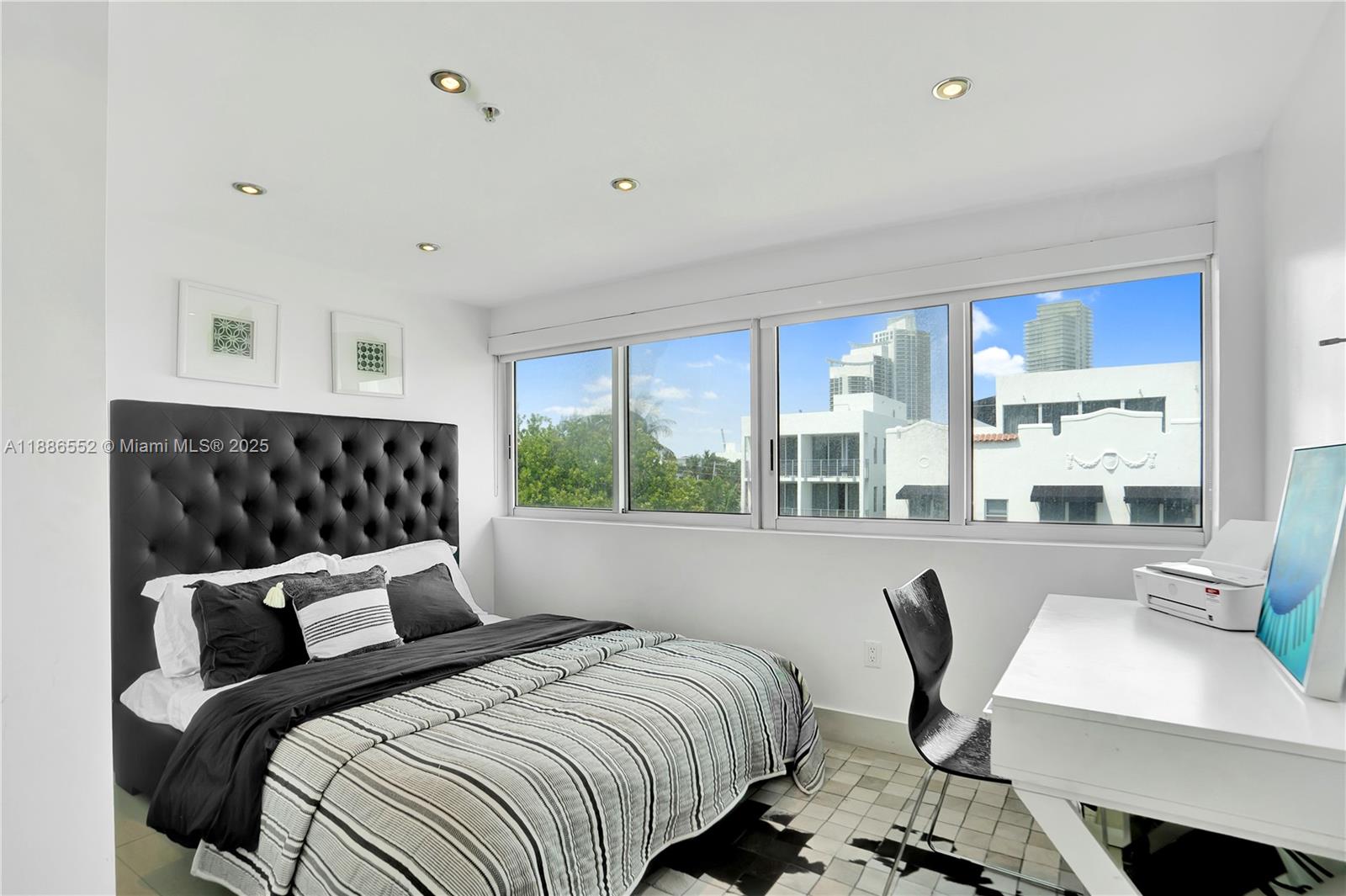 MERIDIAN 5 CONDO - Residential