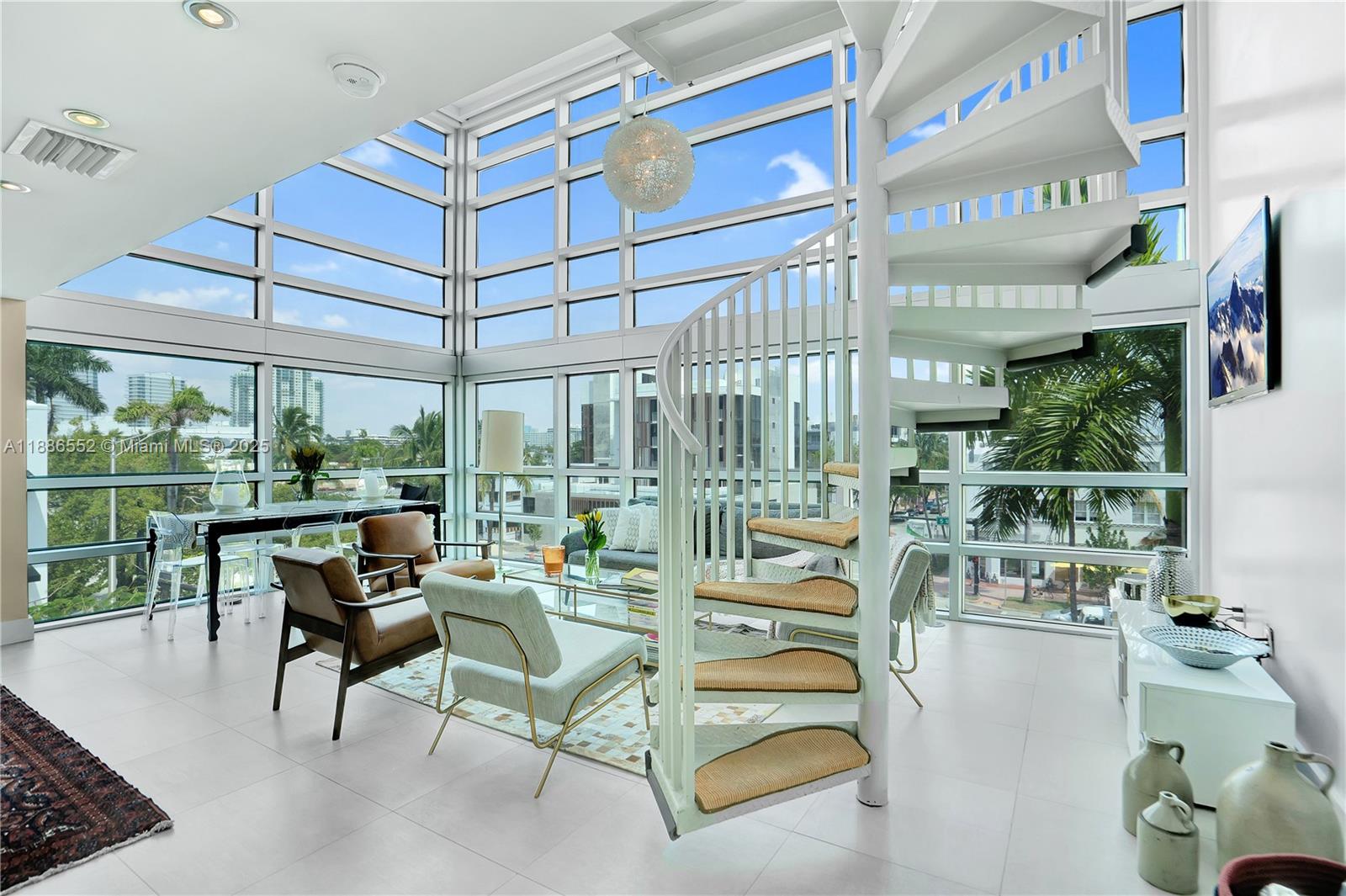 MERIDIAN 5 CONDO - Residential