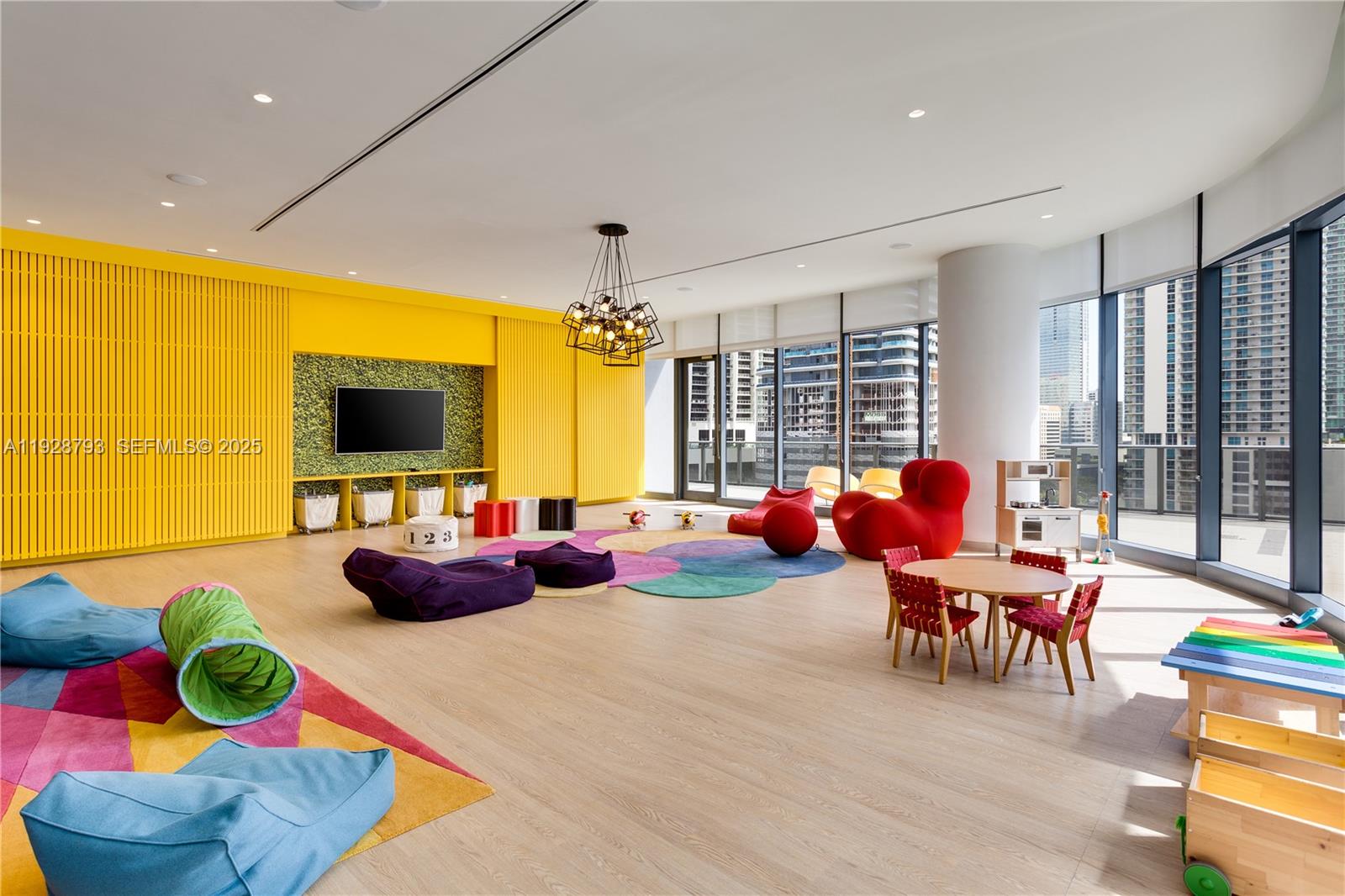 BRICKELL HEIGHTS EAST CON - Residential Lease