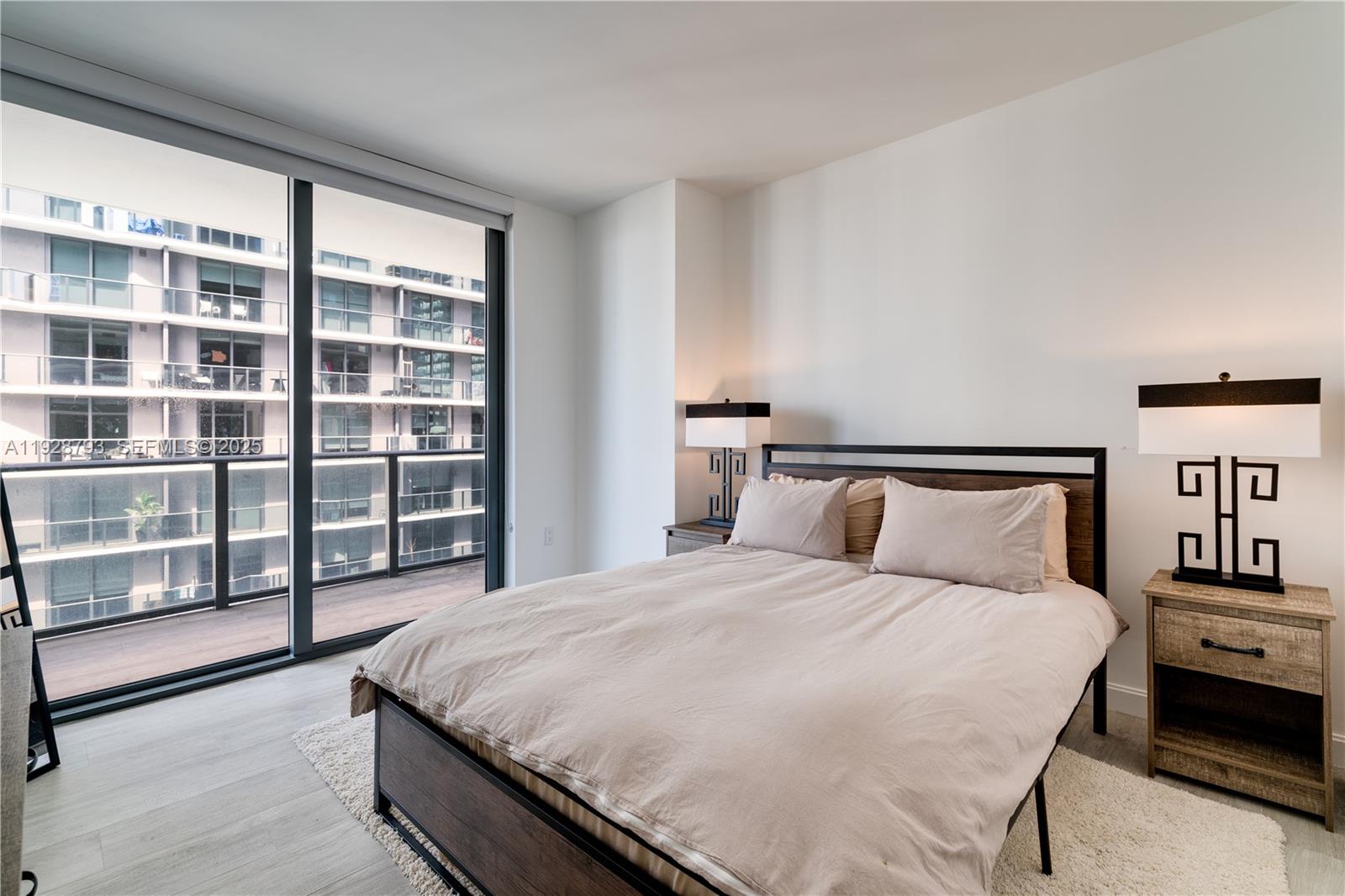 BRICKELL HEIGHTS EAST CON - Residential Lease