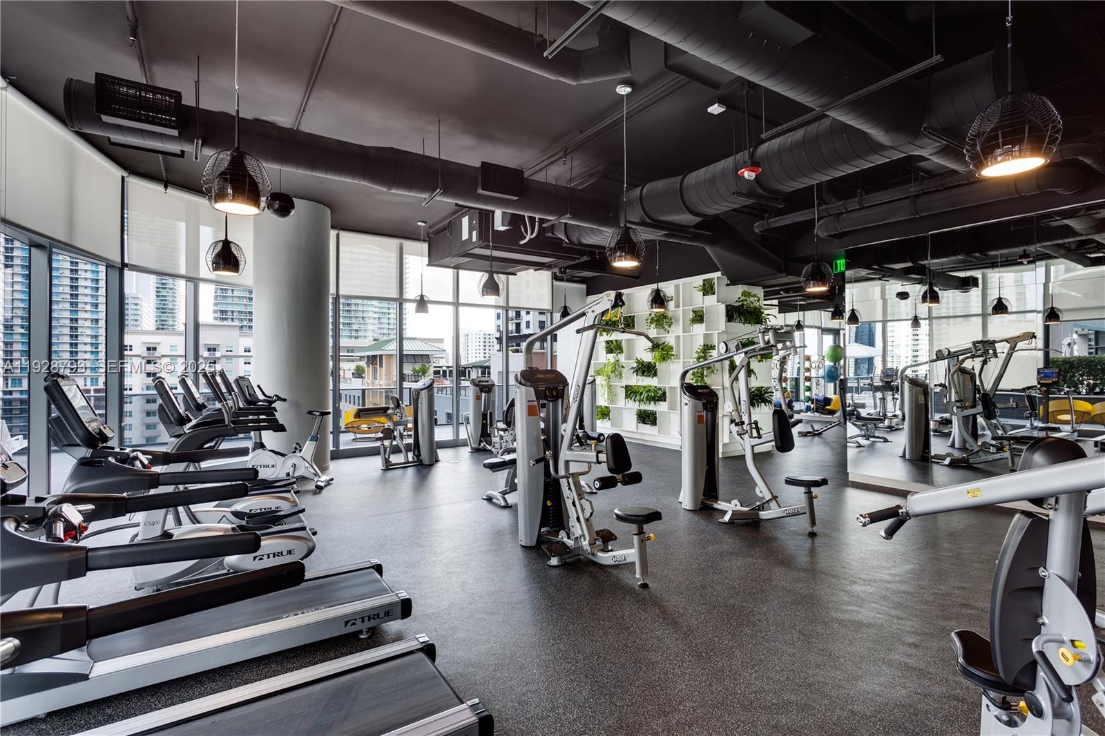 BRICKELL HEIGHTS EAST CON - Residential Lease