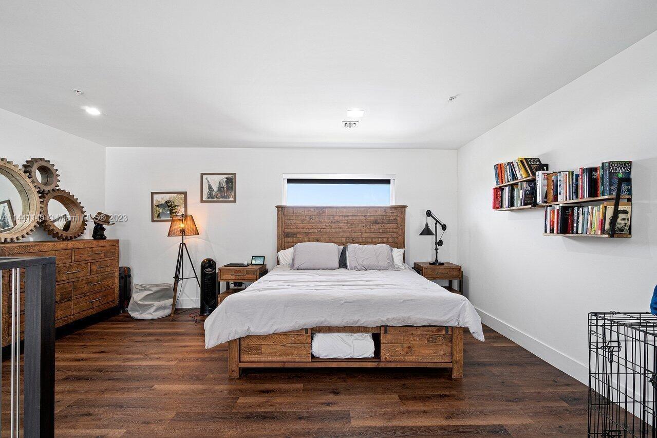 URBAN VILLAGE AT 5TH AVE - Residential Lease
