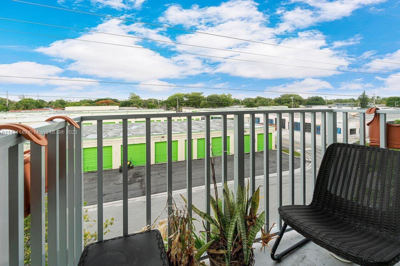 URBAN VILLAGE AT 5TH AVE - Residential Lease