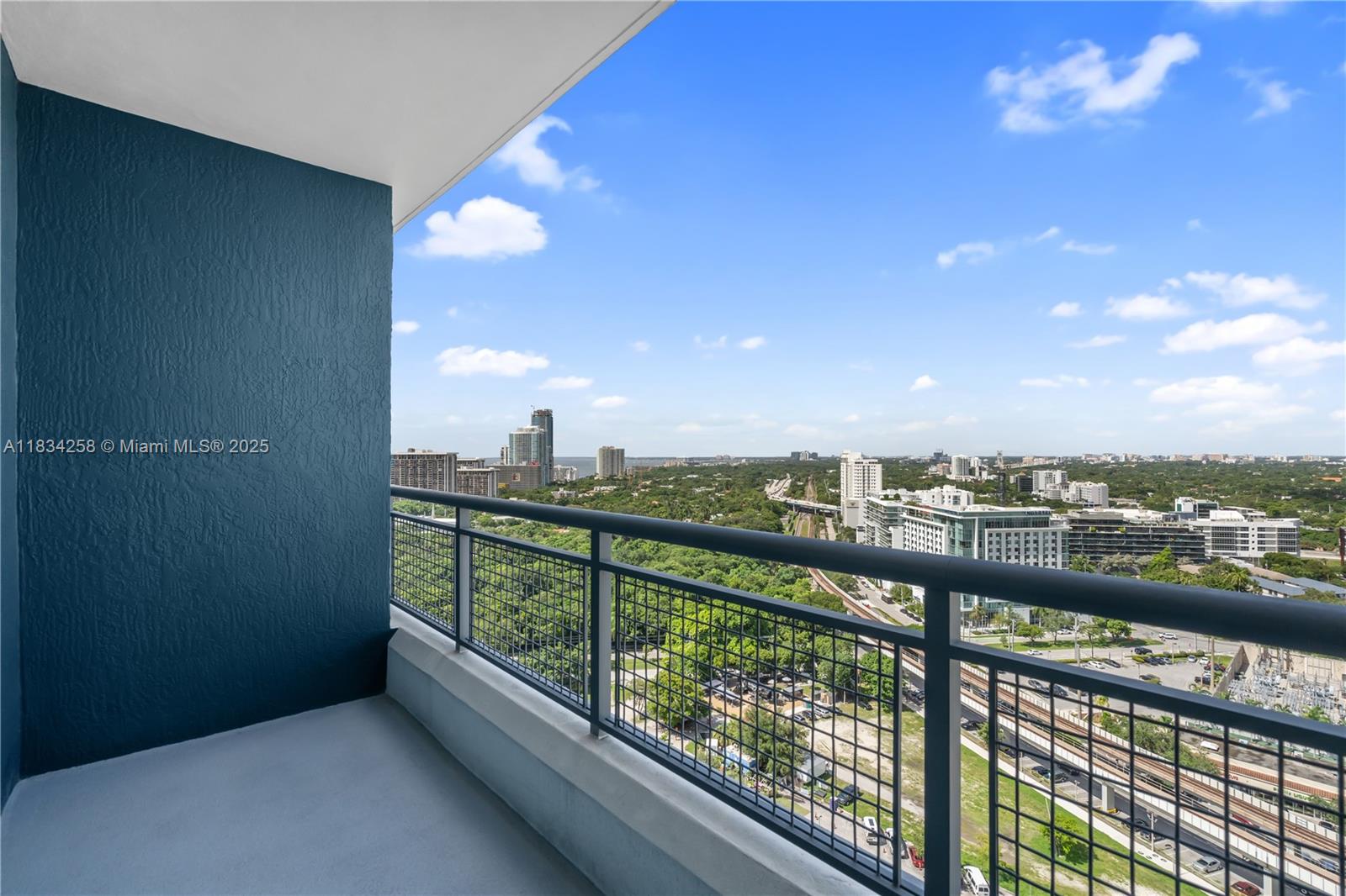 INFINITY AT BRICKELL COND - Residential
