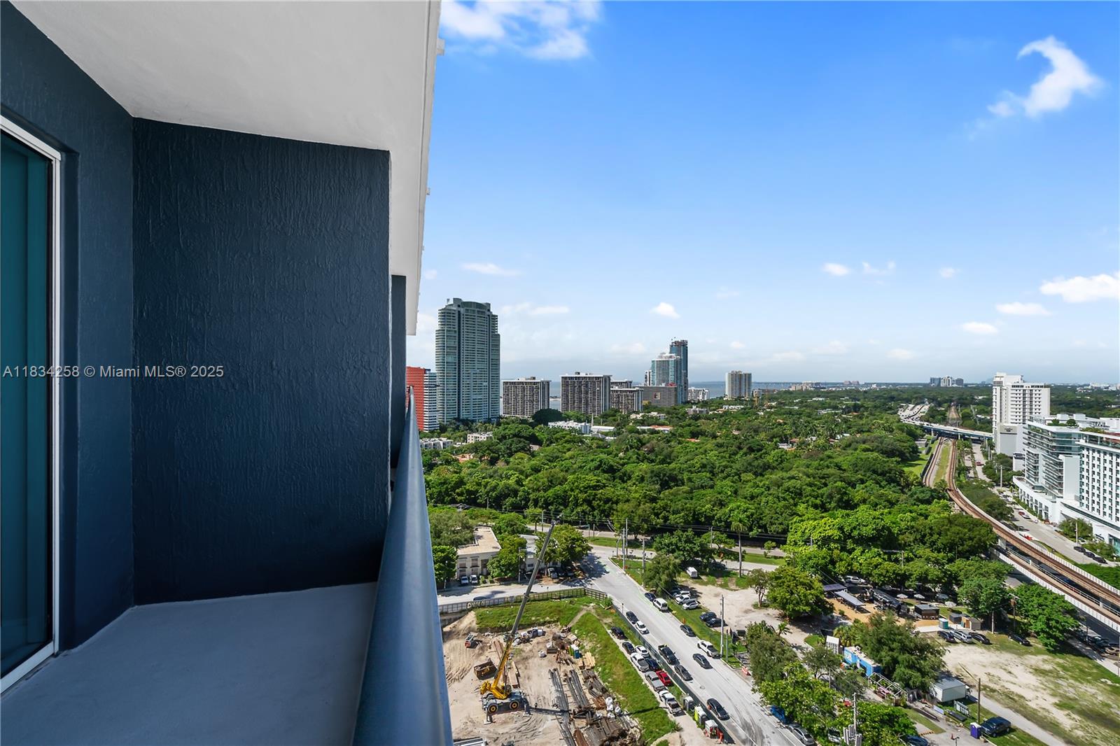 INFINITY AT BRICKELL COND - Residential
