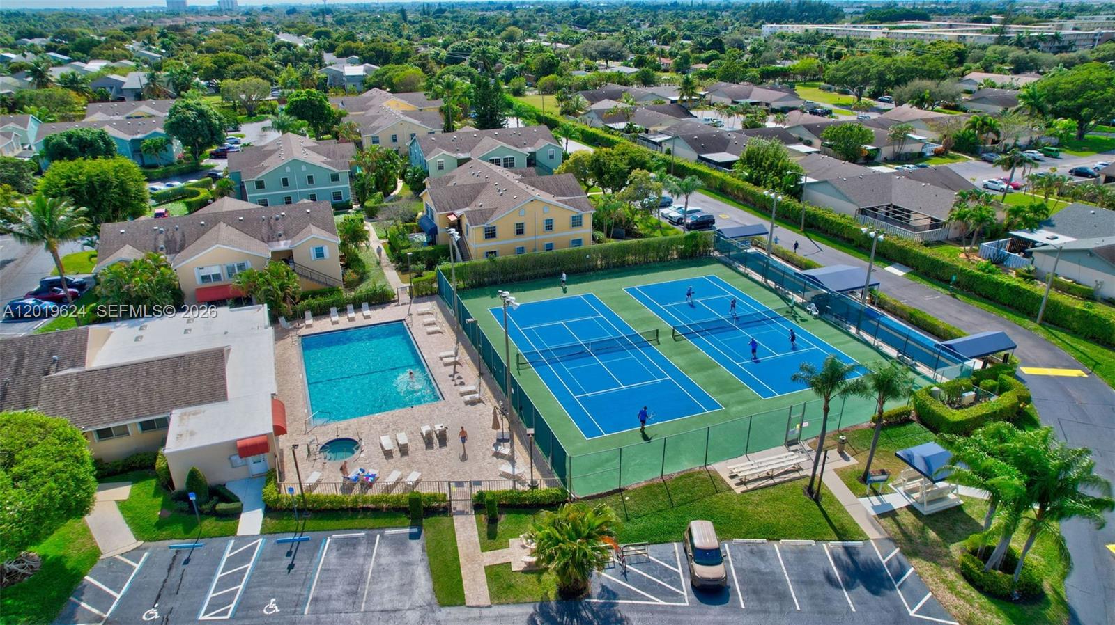 WATERSIDE VILLAGE OF PALM - Residential