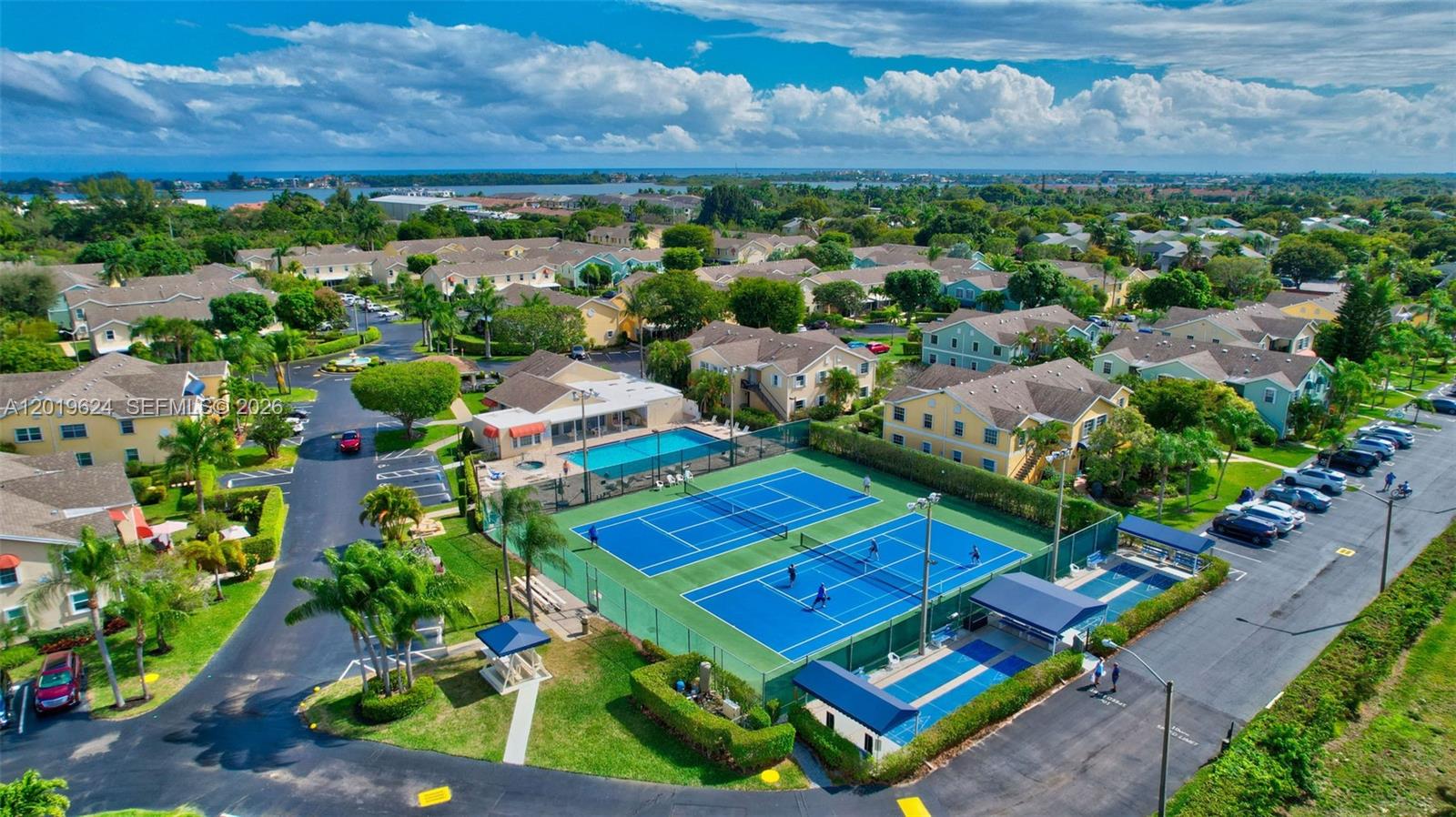 WATERSIDE VILLAGE OF PALM - Residential