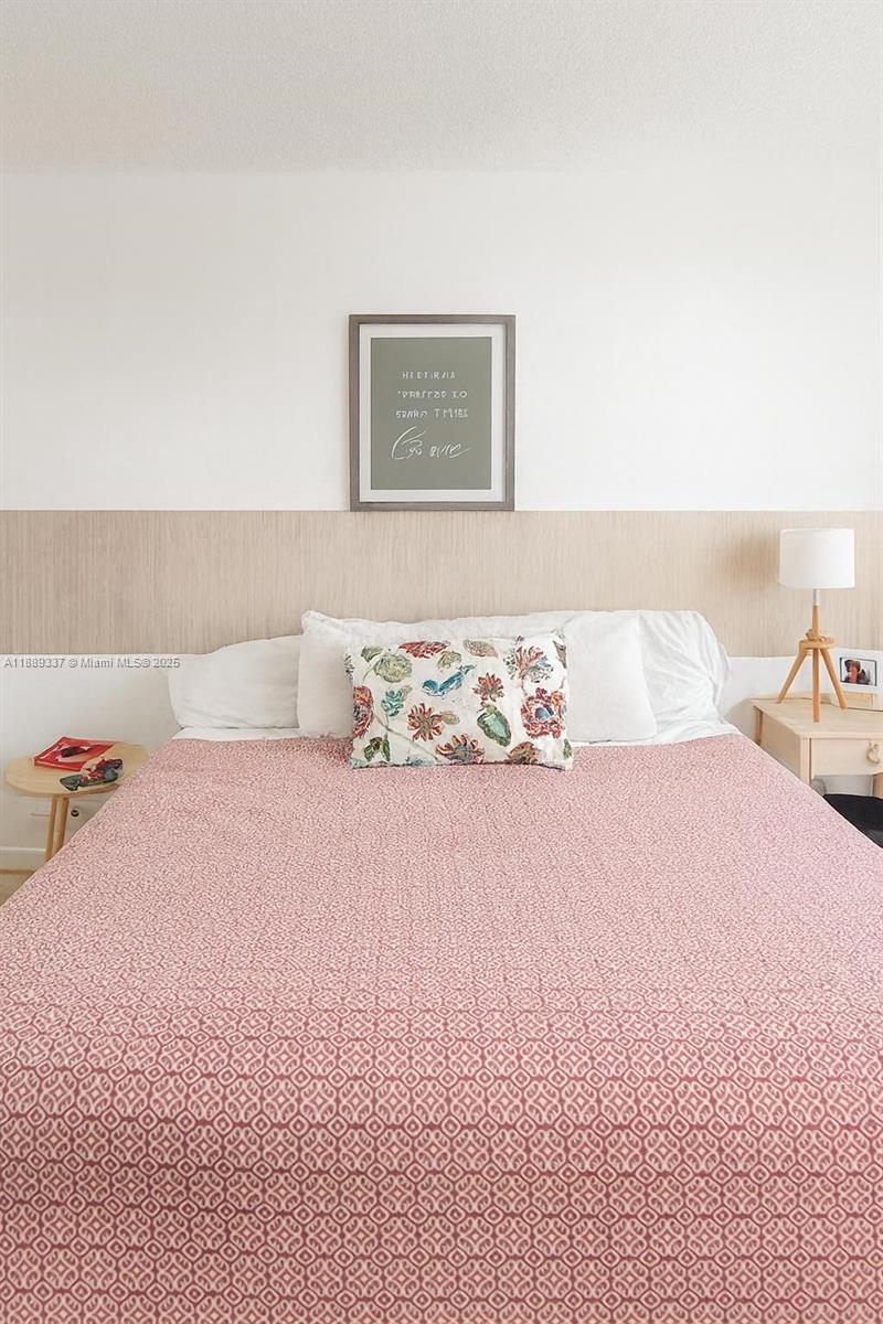 ALEXANDER TOWERS CONDO - Residential