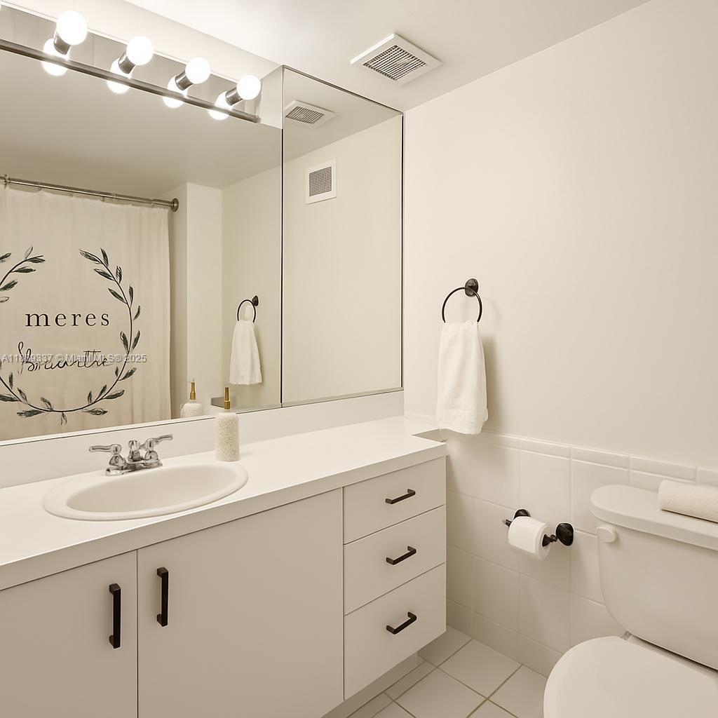 ALEXANDER TOWERS CONDO - Residential