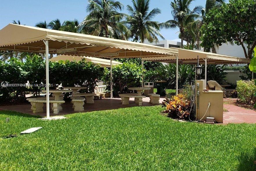 ALEXANDER TOWERS CONDO - Residential