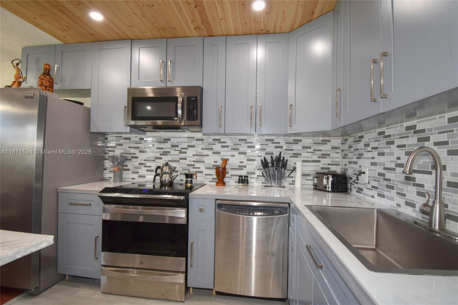 IVANHOE WEST AT CENTURY V - Residential