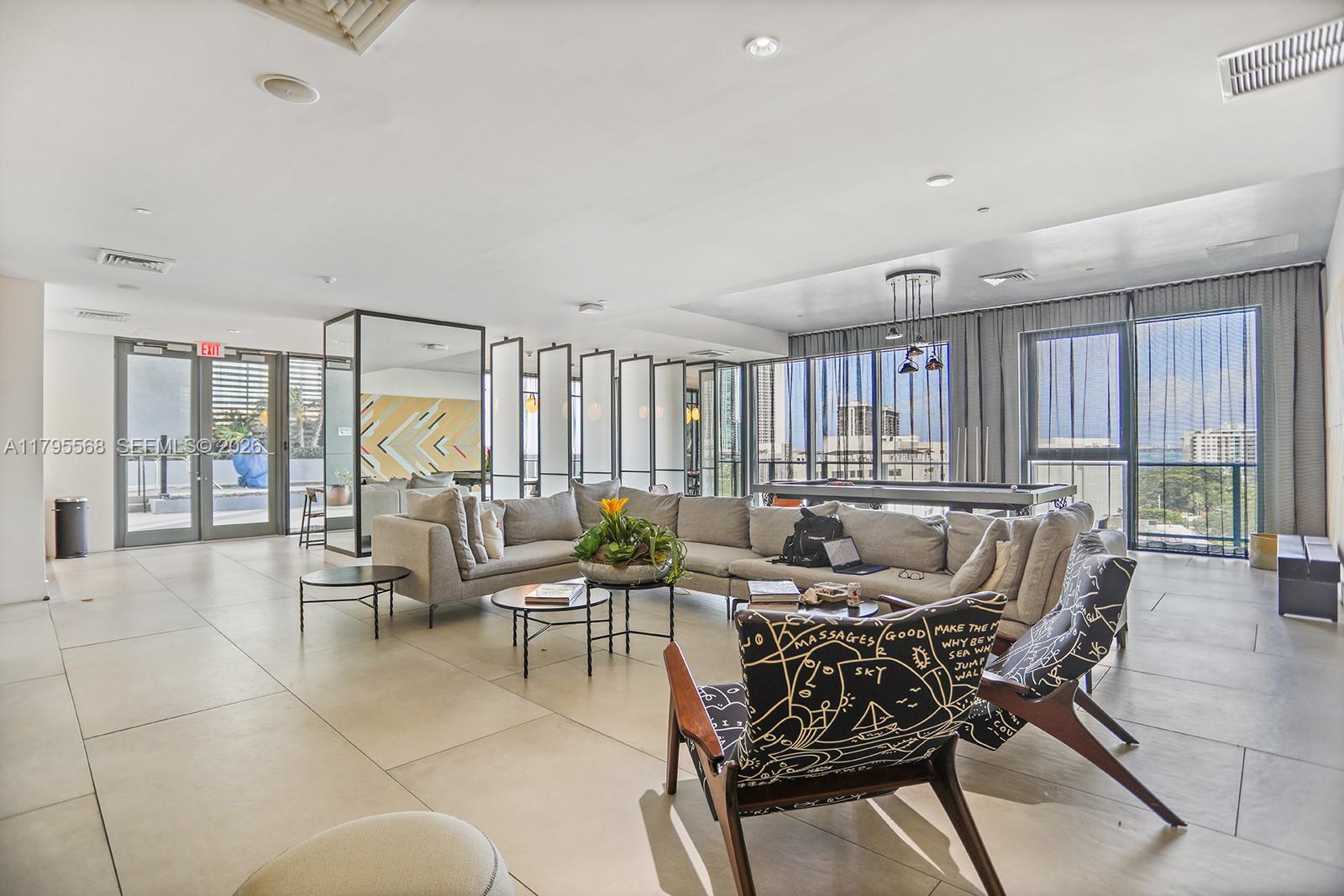 3401 MIDTOWN CONDO - Residential